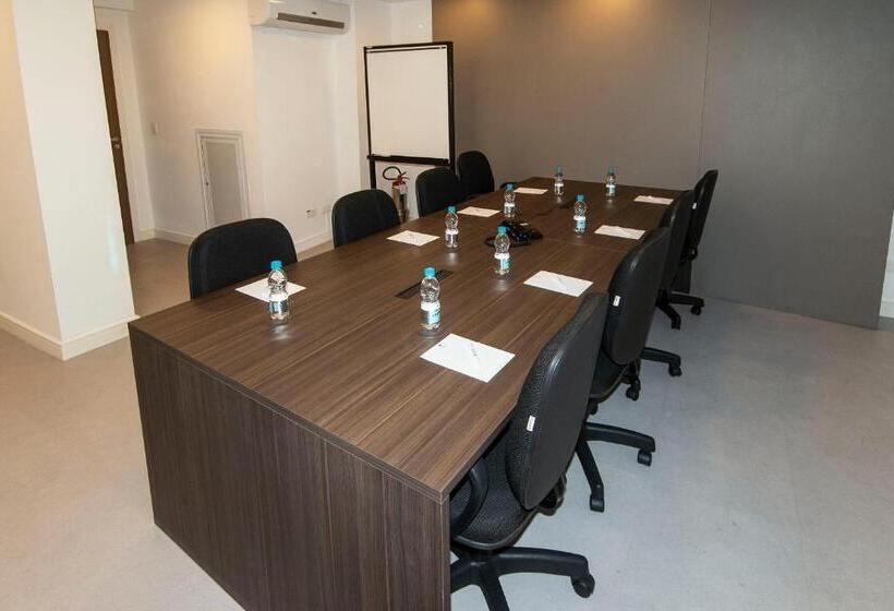 ホテル Transamerica Executive Taboao Morumbi