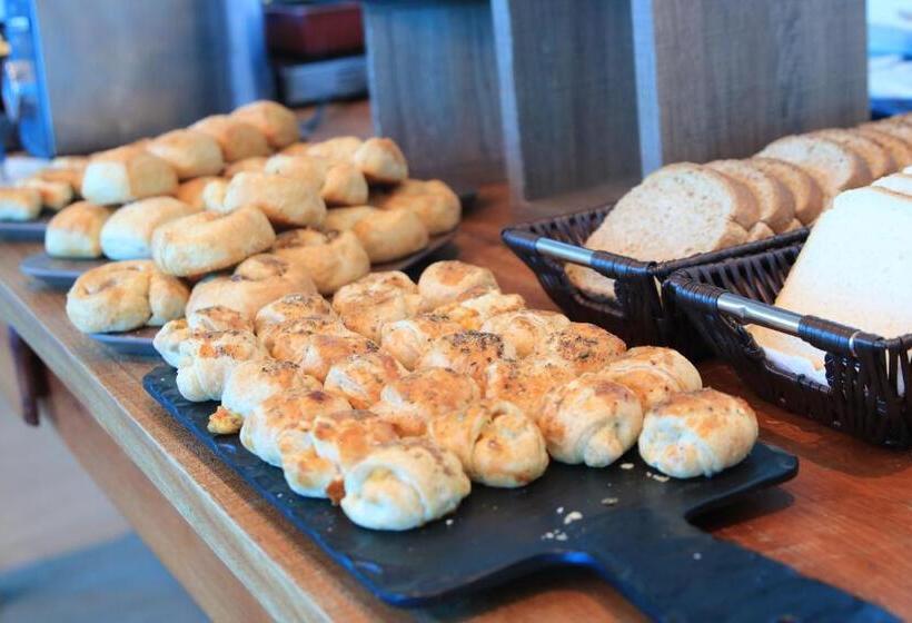 ホテル Transamerica Executive Taboao Morumbi