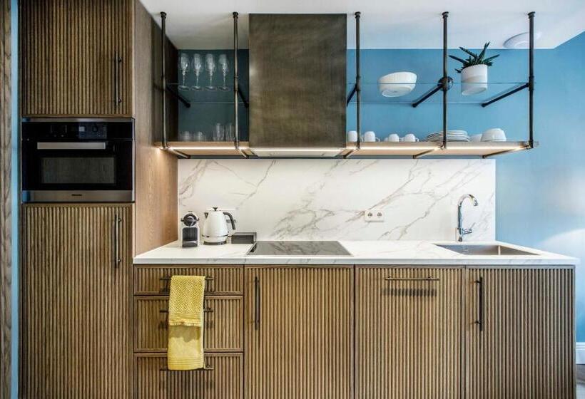 فندق The July   Twenty Eight