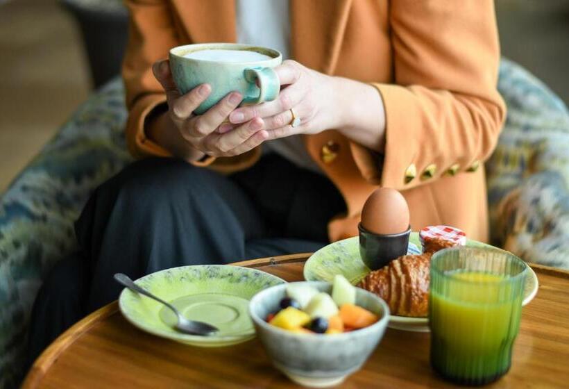 فندق The July   Twenty Eight