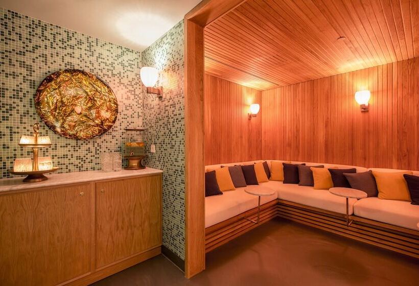 فندق The July   Twenty Eight