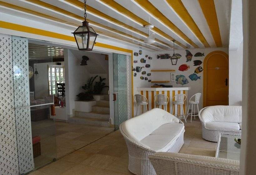 هتل Villa Raphael