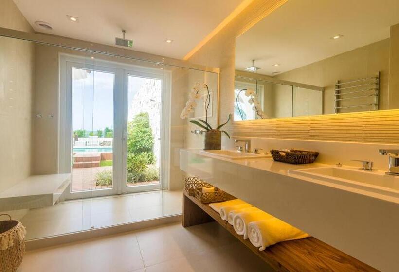 هتل Villa Raphael