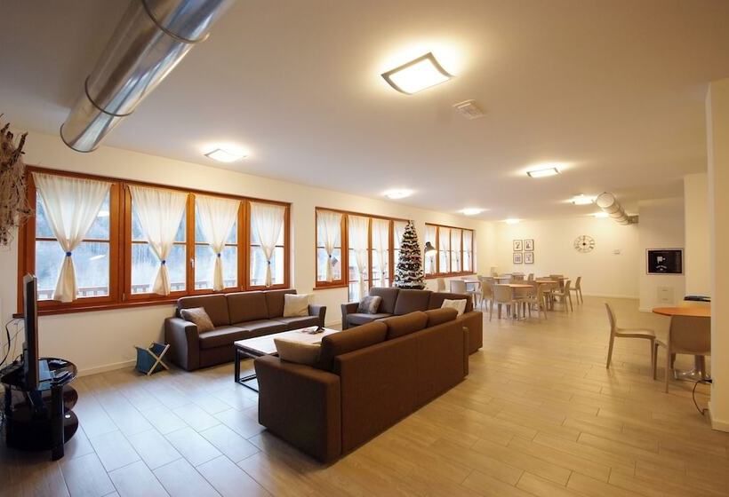 فندق Villaggio Delle Alpi