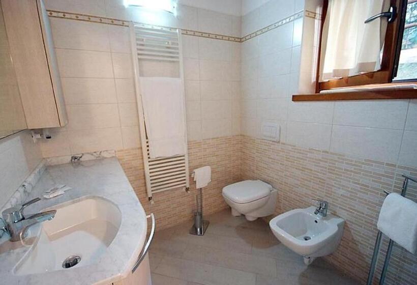 فندق Villaggio Delle Alpi