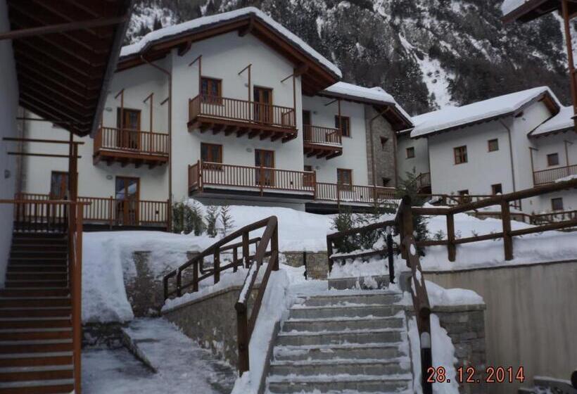 فندق Villaggio Delle Alpi