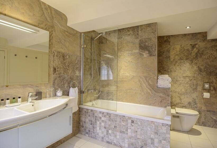 בית מלון כפרי Ye Spotted Dogge