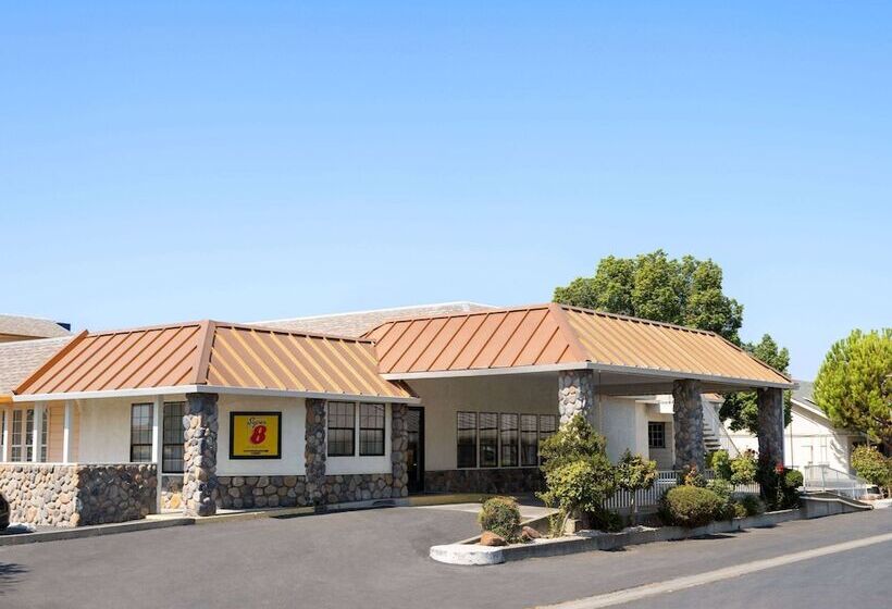 فندق على الطريق Super 8 By Wyndham Dunnigan