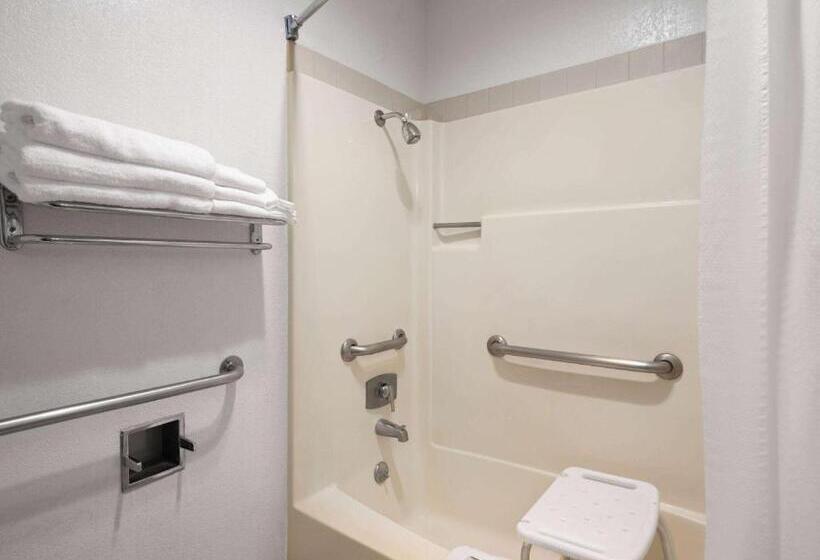 فندق على الطريق Super 8 By Wyndham Dunnigan