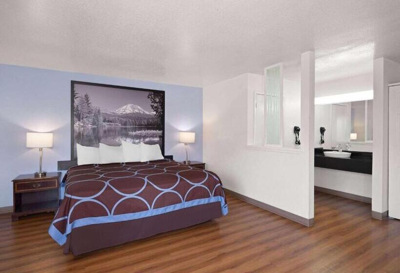 فندق على الطريق Super 8 By Wyndham Dunnigan