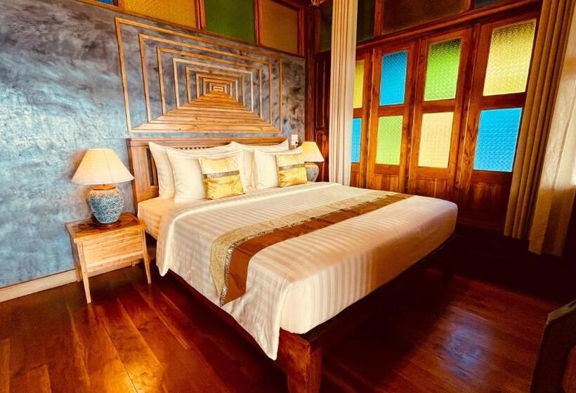 Phi Phi Phu Chalet Resort