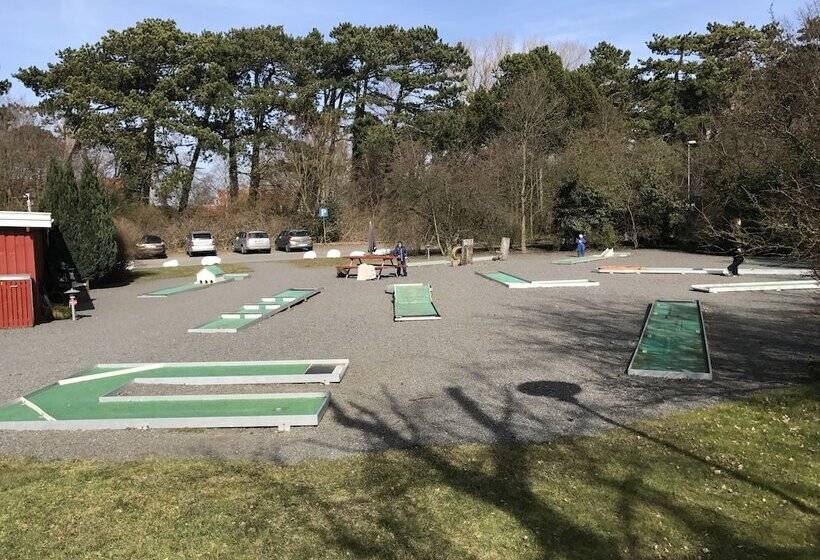 Rønne Vandrerhjem   Hostel