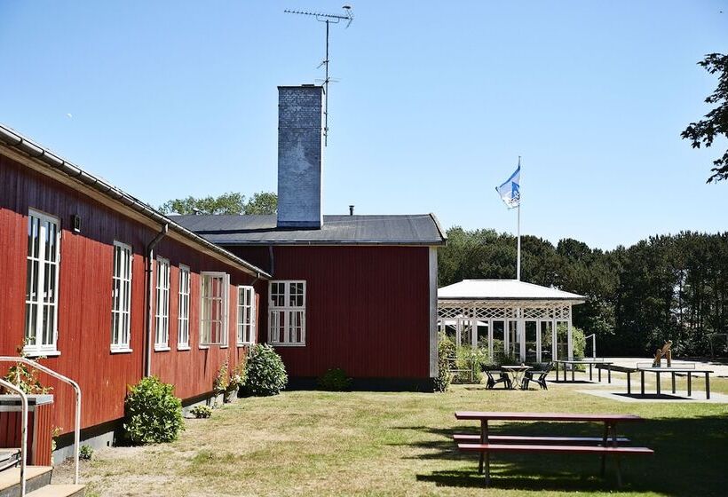 Rønne Vandrerhjem   Hostel