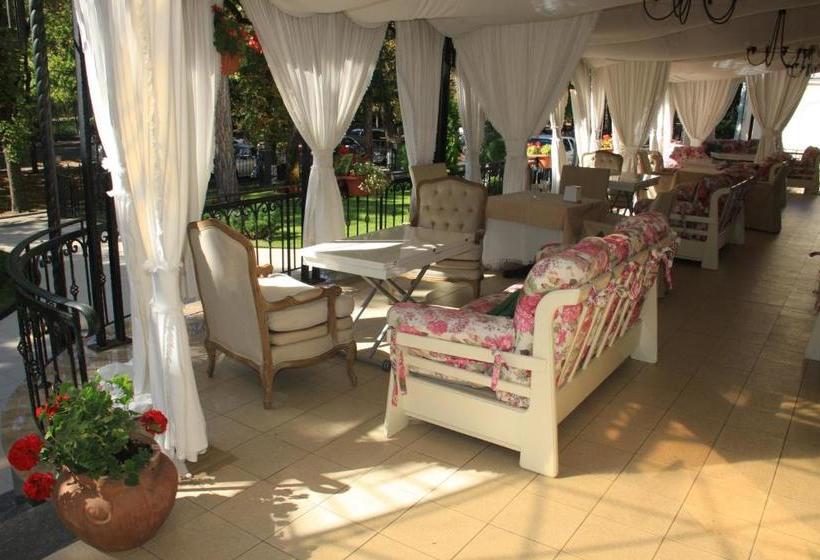 هتل Pansionat Rodina