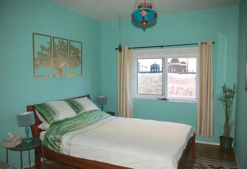 The Little B&b On The Hill