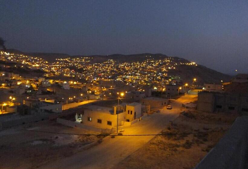 The Little B&b On The Hill