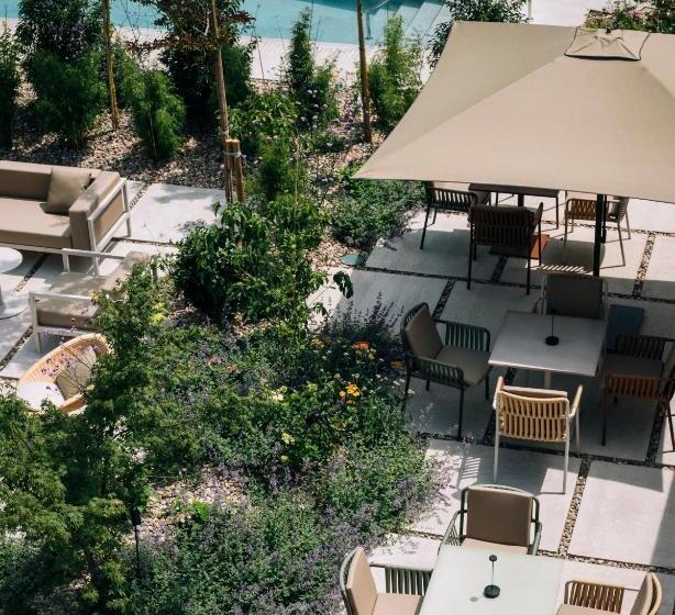 فندق Rhin Garden