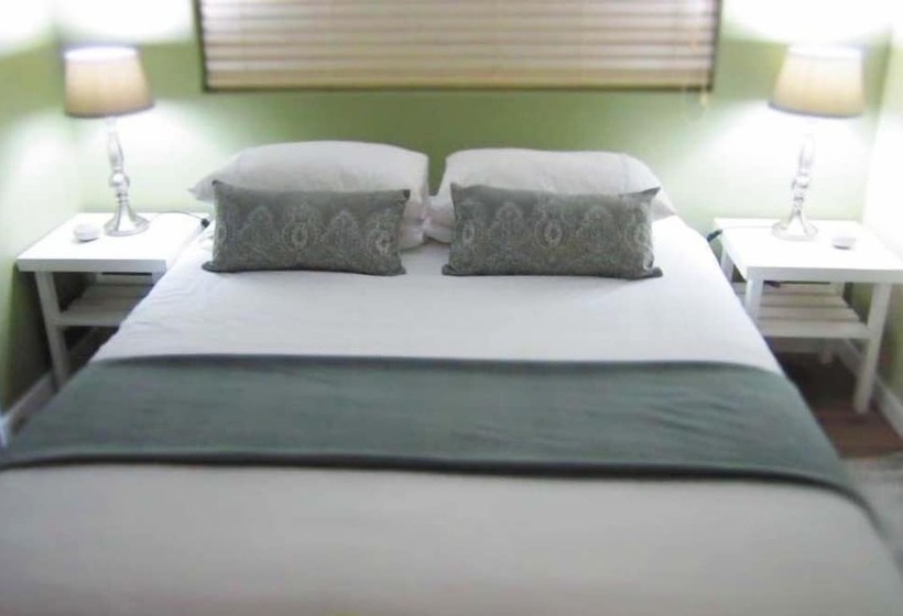 16 On Main Arniston Pet Friendly