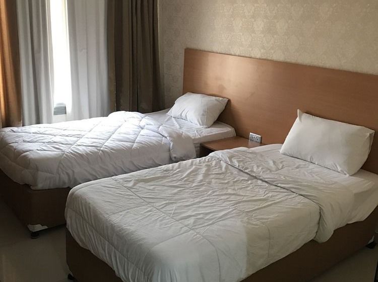 Al Muhanna Plaza Salmiya Old Souk