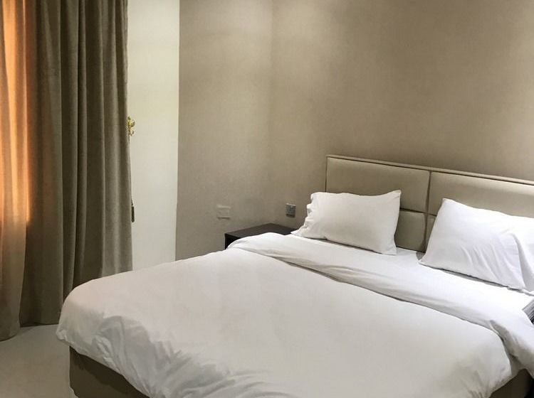 Al Muhanna Plaza Salmiya Old Souk