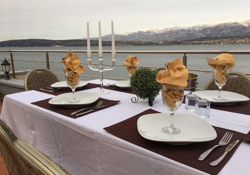 Aparthotel Castrum Novum