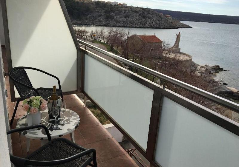 Aparthotel Castrum Novum