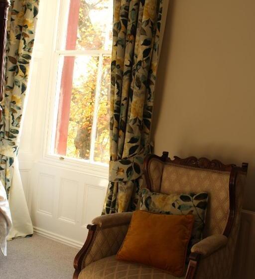 민박 Bank House B And B