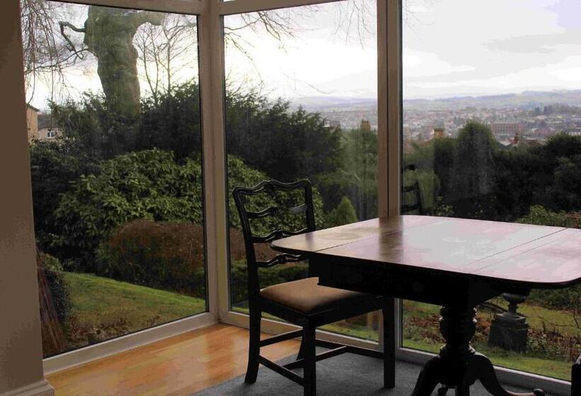 민박 Bank House B And B