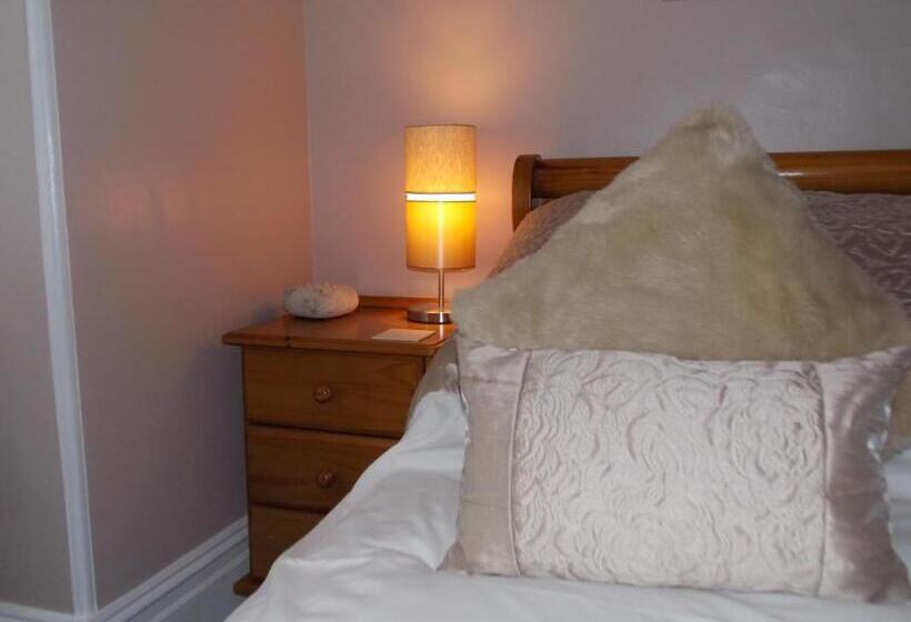 Bed and Breakfast Chiverton House Guest Accommodation