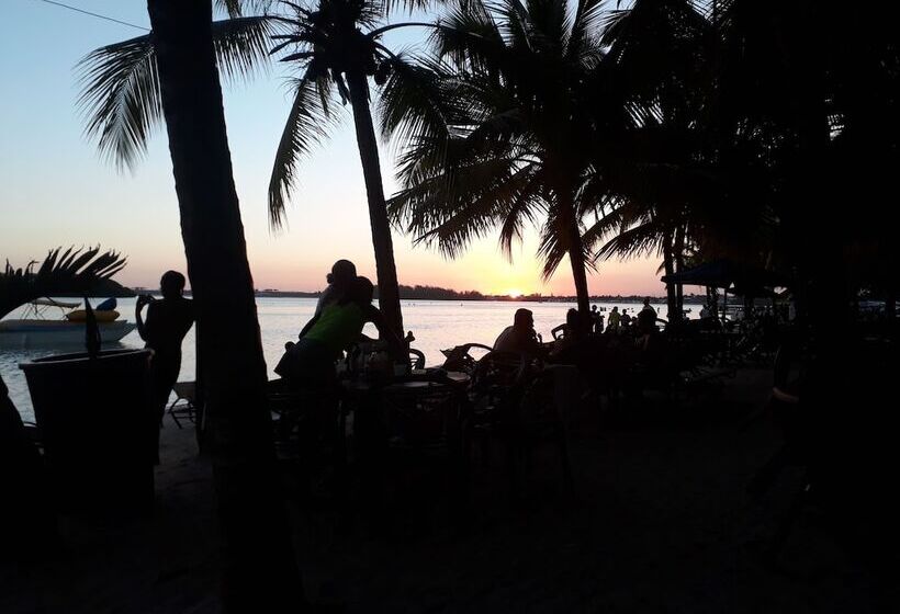 Bed and Breakfast Luz De Luna Hotel & Spanish Restaurant