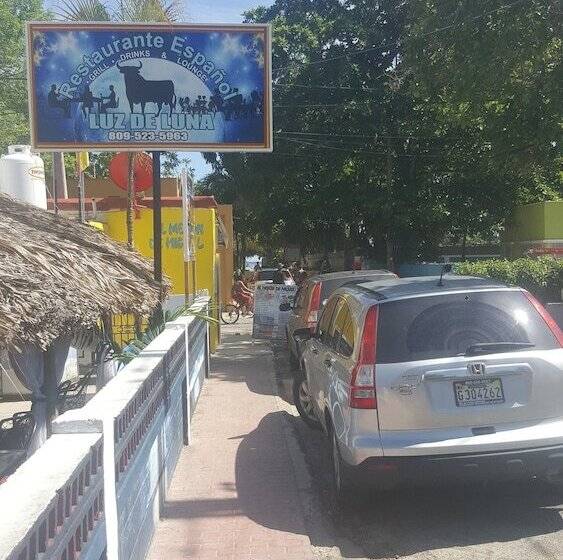 민박 Luz De Luna Hotel & Spanish Restaurant