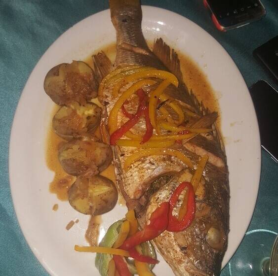 ベッドアンドブレックファースト Luz De Luna Hotel & Spanish Restaurant