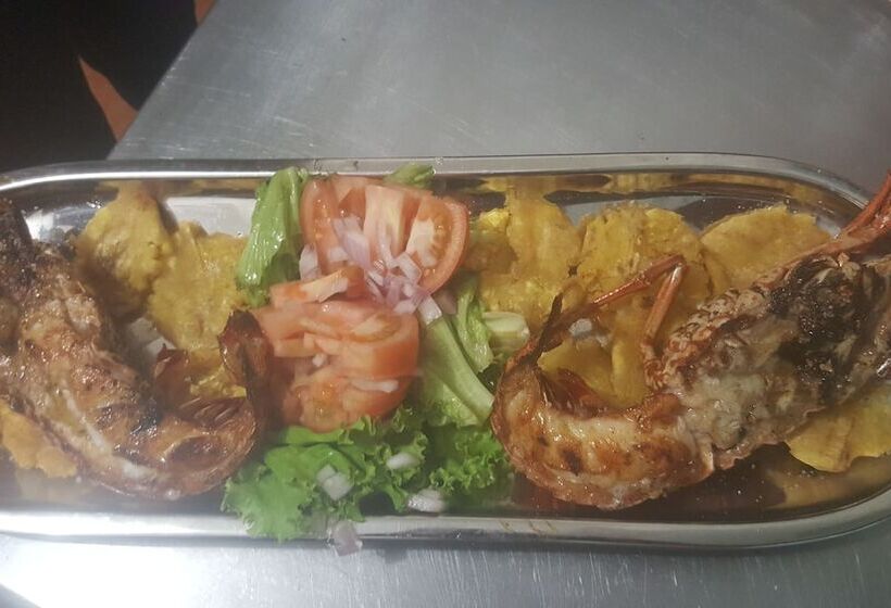 ベッドアンドブレックファースト Luz De Luna Hotel & Spanish Restaurant