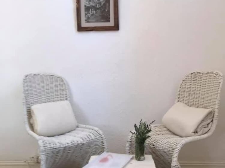 مبيت وإفطار The Ibis Lounge