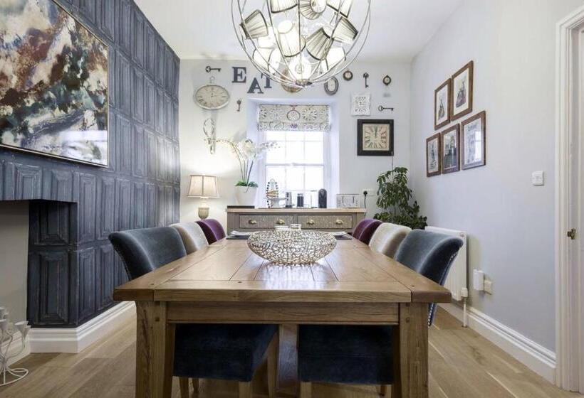 Bed and Breakfast The Town House At Brecon