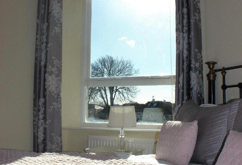 مبيت وإفطار Trafalgar House