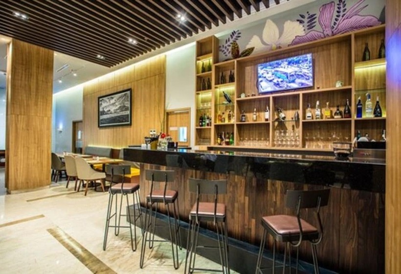 Bigland Hotel & Convention Sentul