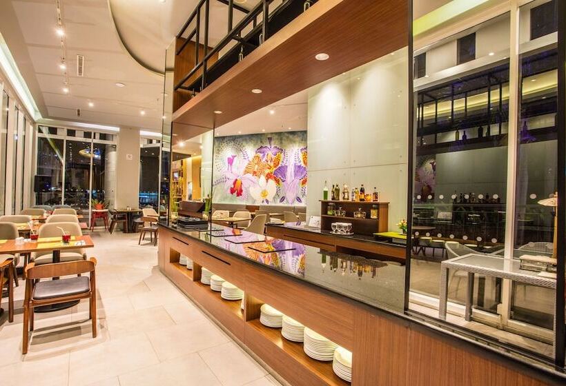 Bigland Hotel & Convention Sentul