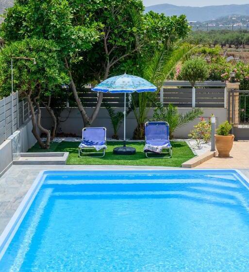 Fotis Studios Apartments