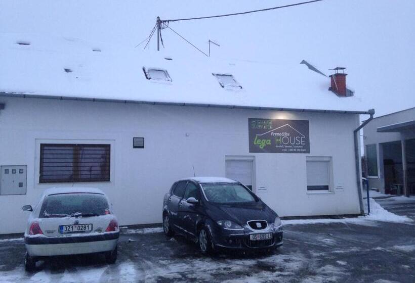 Hostel Lega House