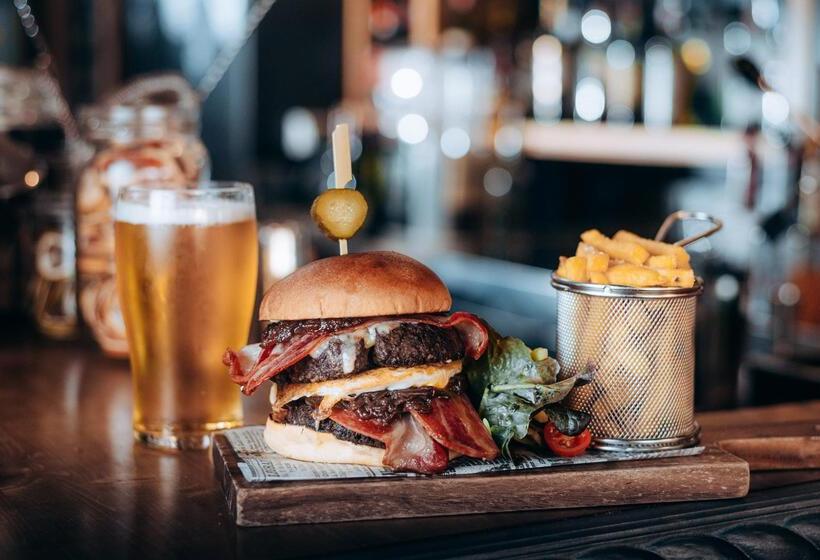 هتل Ax The Saint John