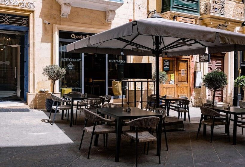 هتل Ax The Saint John