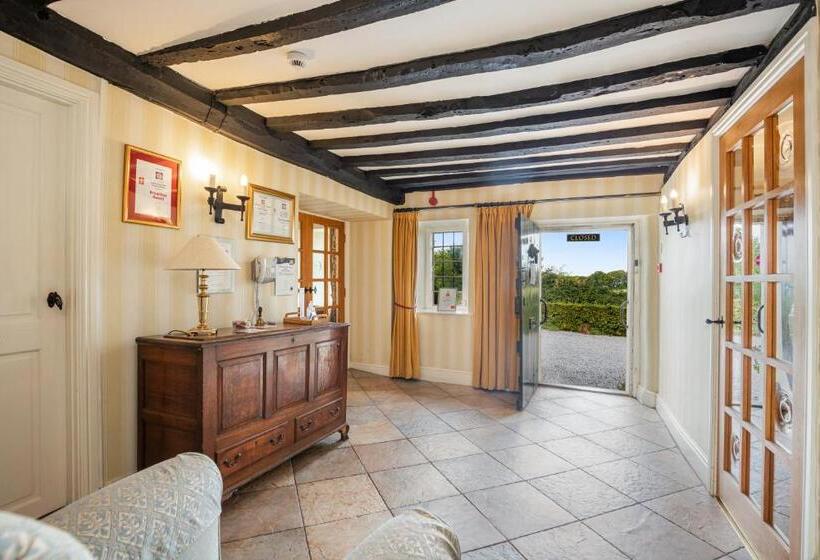 Castle Of Comfort Hotel & Restaurant