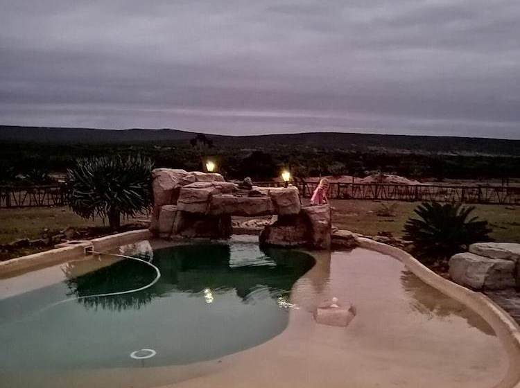 Отель Charihandra Game Lodge