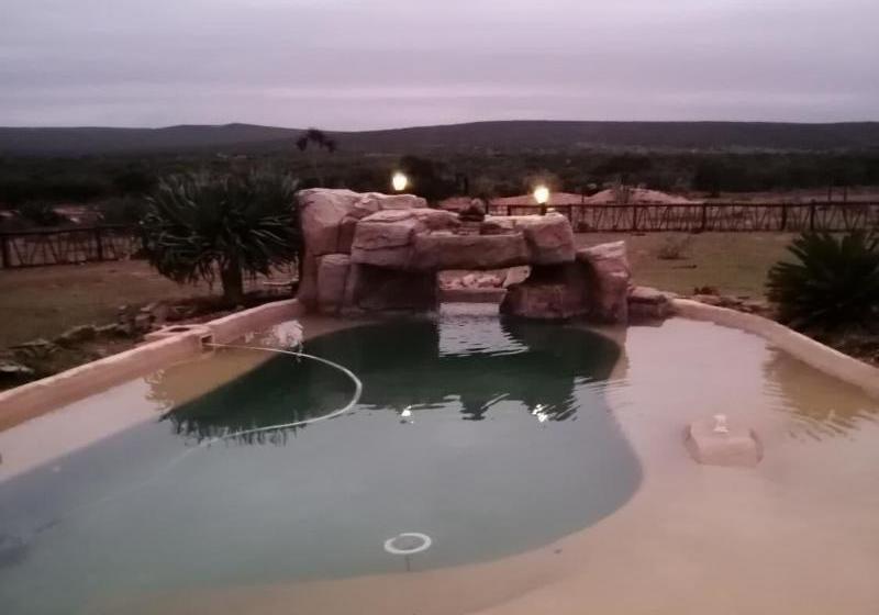 Отель Charihandra Game Lodge