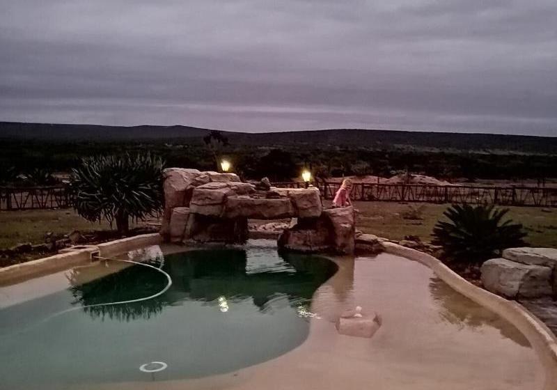 Отель Charihandra Game Lodge