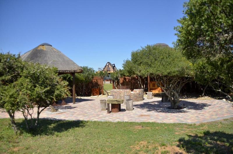 Отель Charihandra Game Lodge