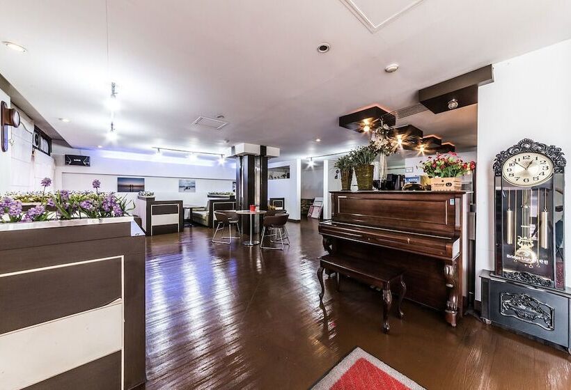 Chuncheon Hotel Ritz