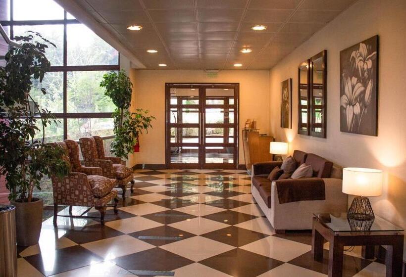 Отель Diego De Almagro Coyhaique