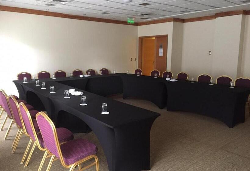 Отель Diego De Almagro Coyhaique